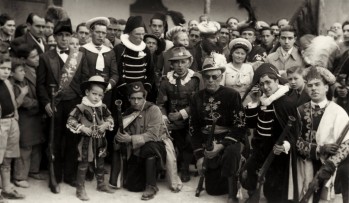 Primeros festeros de la Fiesta eldense 1944.