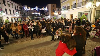 Unas 150 personas se manifestaron contra la violencia machista | Jesús Cruces.
