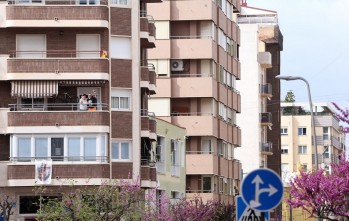 La población permanece en sus casas para ayudar a superar la crisis sanitaria.