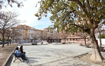 La plaza se encuentra junto a la rotonda de Moros y Cristianos | Jesús Cruces.