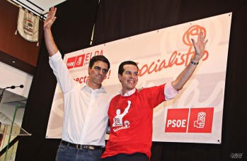 Pedro Sánchez junto a Rubén Alfaro, en Elda en 2014.