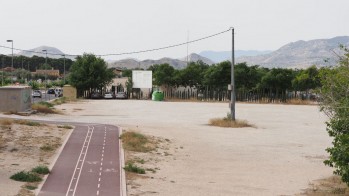 Elda adjudica el skatepark y el servicio de venta de entradas del teatro