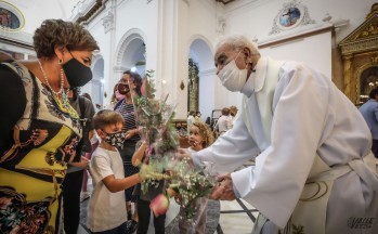 La ofrenda se ha realizado de forma tranquila y ordenada | J.C.