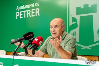 El edil de Hacienda, Ramón Poveda, ha anunciado las cifras | Nando Verdú.