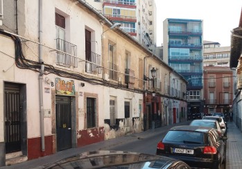Vista panorámica de la calle Barberán y Collar, popularmente conocido como calle “El Cid”.