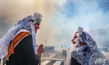 Las Falleras Mayores han encendido la mascletà | J.C.