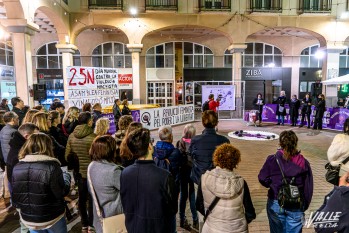 Unas 80 personas han acudido a la concentración | Nando Verdú.