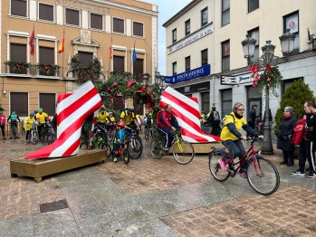 La salida ha sido de forma navideña gracias al decorado. 