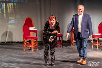 Elia Barceló con Juan Vera en la presentación de su última novela 