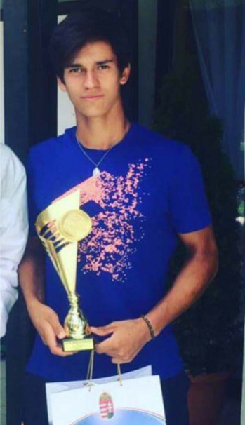 El joven tenista eldense Carlos Sánchez, a las puertas de disputar los Gran Slam de Wimbledon, Open Usa o Australia