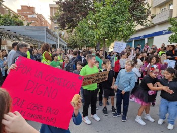 En torno a 150 personas se han concentrado | Valle de Elda.