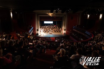 El concierto ha tenido lugar en el Teatro Castelar. 