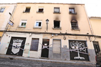 El edificio ha sido precintado hasta que salga el informe técnico municipal | Jesús Cruces.