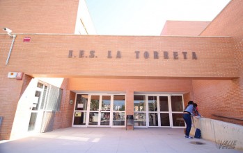 Imagen del IES La Torreta durante el primer día de exámenes.