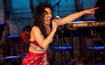 La intérprete cree que la música es una de las claves para cambiar el mundo 