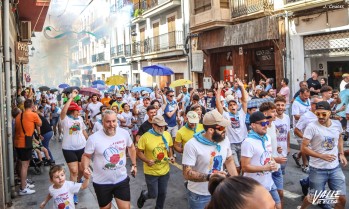 El acto de correr la traca ha vuelto a ser todo un éxito.