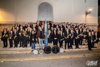 Foto de la familia de la banda al completo | Nando Verdú. 