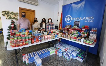 Los eldenses donan 618 kg de alimentos al PP para Cáritas