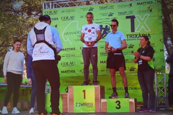 El atleta en el podium. 