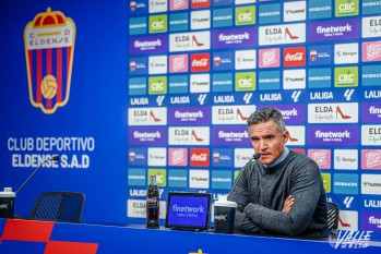Dani Ponz arrancará la segunda parte de la temporada como entrenador del CD Eldense | Nando Verdú. 