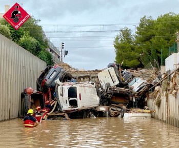 Los bomberos siguen sacando agua de los garajes | Consorcio de Bomberos de Alicante. 