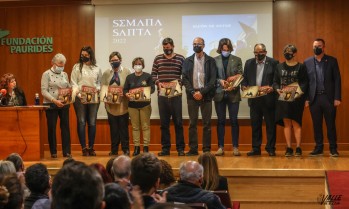 Cada cofradía recibió las revistas de la Semana Santa | J.C.