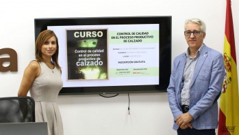 El Ayuntamiento presenta un curso formativo de control de calidad en el sector del calzado