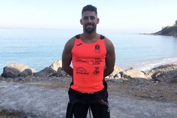 El artillero eldense David Ibánez, campeón de aguas abiertas.
