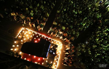 El público llenó la Plaza de la Constitución | Jesús Cruces.
