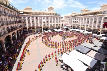 La rueda musulmana volverá el viernes por la mañana a la Plaza Mayor.