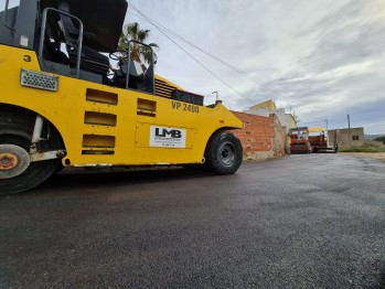 Las obras han permitido el asfaltado de varios tramos del vial que conecta la calle Argos con la calle Andalucía.