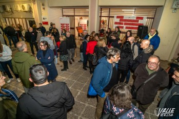 Esta tarde se ha realizado una concentración frente al CEFIRE | Nando Verdú.