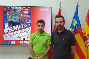 El presidente del Club Atletismo Elda, Joaquín Alcaina, y el edil de Deportes, Fernando Gómez. 