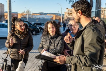 Las familias están recogiendo firmas para que se apruebe el modificado que actualmente está en la Dirección General de Infraestructuras Educativas | Nando Verdú. 