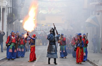 La pólvorá volverá una vez más a las calles de Elda con el 75 aniversario de las fiestas.