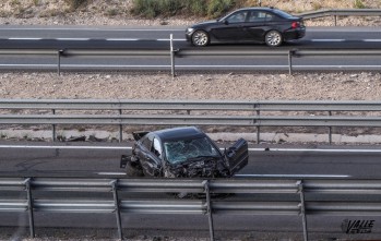 La autovía ha tenido que ser cortada al tráfico.