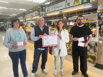 Cada puesto repartirá dos vales de 20 euros cada uno. 