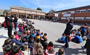 Se renovarán los patios de diez colegios. 