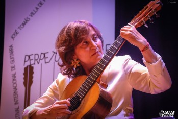 Rojas actuó por tercera vez en el Festival Internacional de Guitarra de Petrer | J.C.