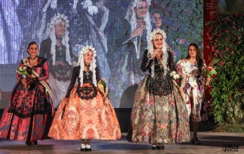 Ambas inician un año de ensueño en el que representarán a Elda y a las fiestas del fuego. 