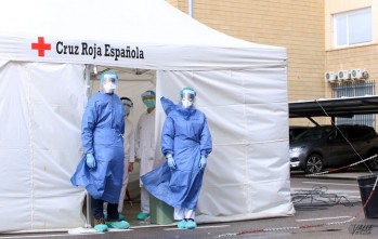 Imagen de archivo de la carpa instalada en el Hospital de Elda.