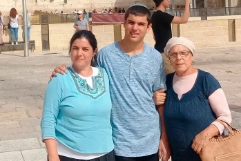 Sarah y su familia en Israel. 