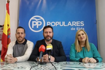 Álvarez, Muñoz y Rico durante su presentación.