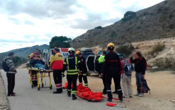 Un soporte vital ha trasladado al herido al Hospital.