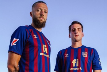 David Timor y Juanto Ortuño lucen la nueva camiseta | CD Eldense