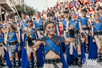 Los Cristianos han iniciado el desfile | Germán Mezanza. 