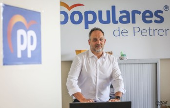 El PP de Petrer solicitará la bajada mañana en el pleno | J.C.