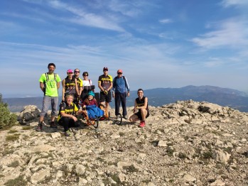 Imagen de los participantes en la cima.