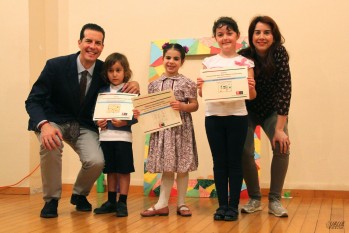 Los pequeños Nicolás Gigante, África Amor y Esther Hernández ganan el 11º concurso Mamá Trabajadora