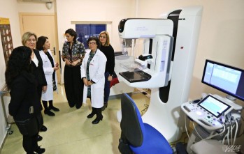 Montón ha visitado el nuevo mamógrafo | Jesús Cruces.